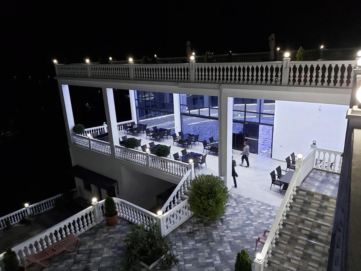Hotel Zura Palace Kvariati Exterior foto
