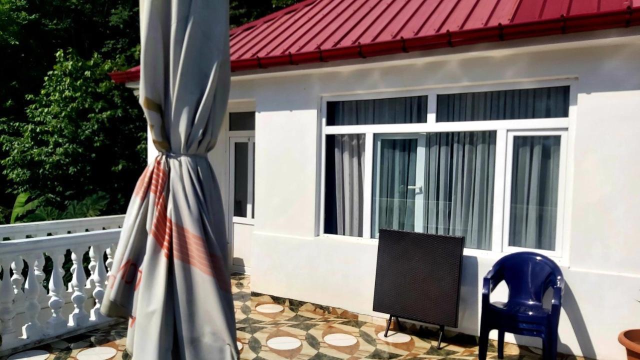 Hotel Zura Palace Kvariati Exterior foto